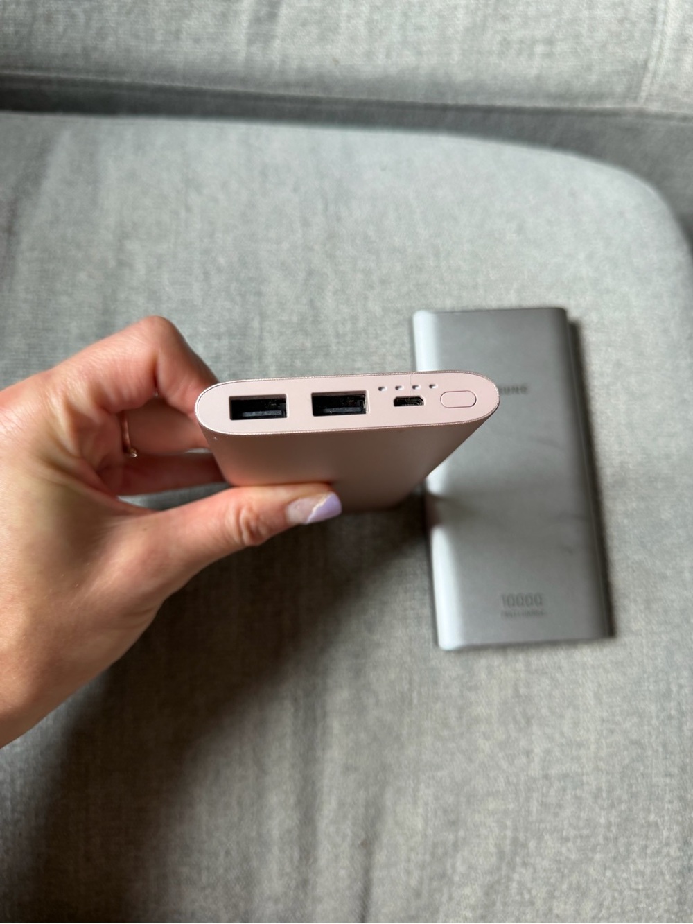 Samsung 10000mAh Power Bank Duo – Rose Gold & Metallic Gray - Picture 5 of 6